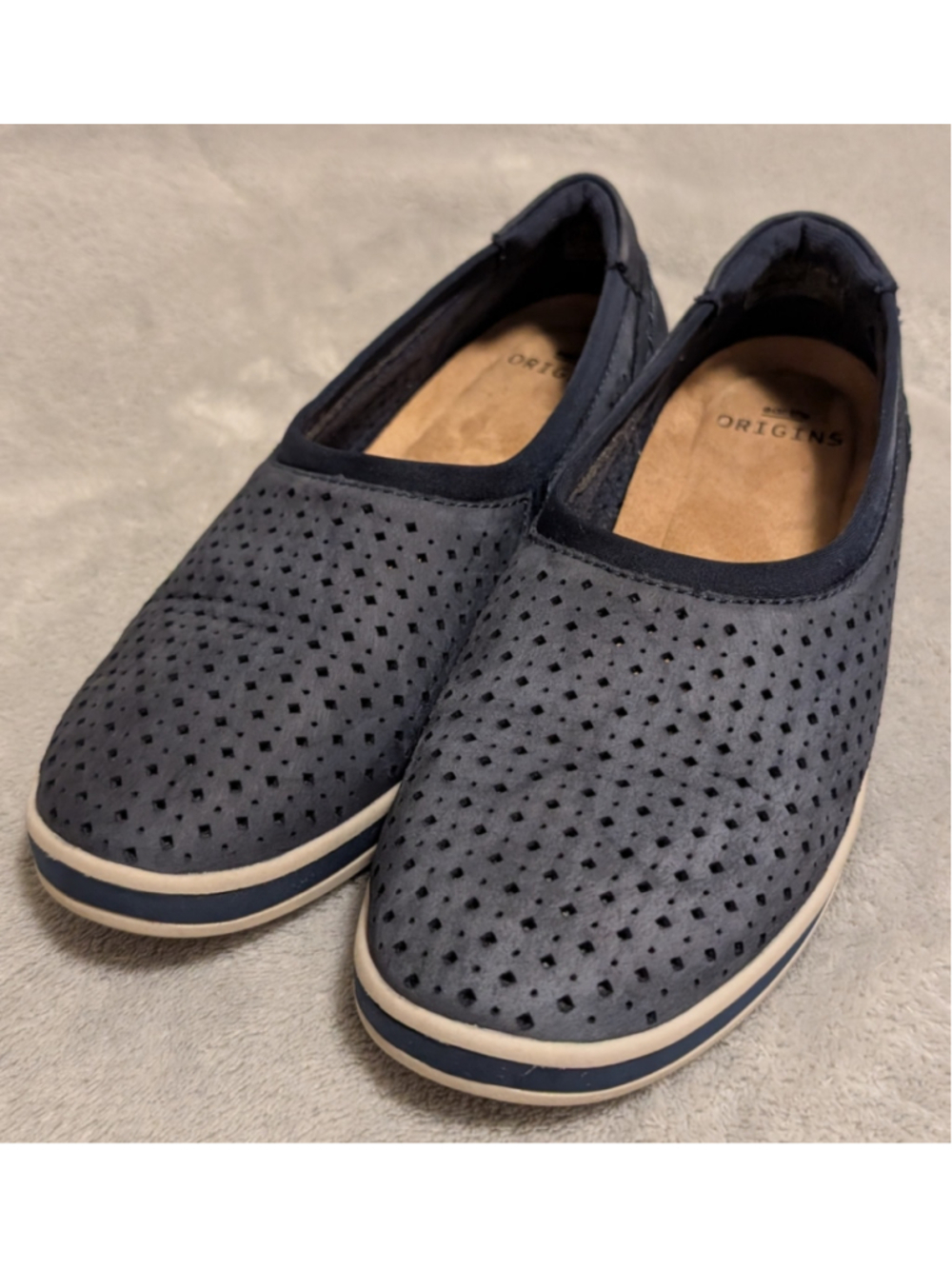 Earth Origins Women's Perforated Slip-On Flats, Blue and Beige US Size 8 CC08 - Picture 2 of 8